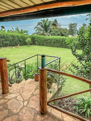 Cozy Bungalow with Patio in Bukaya, 200m from Source of the Nile & Kingfisher Resort